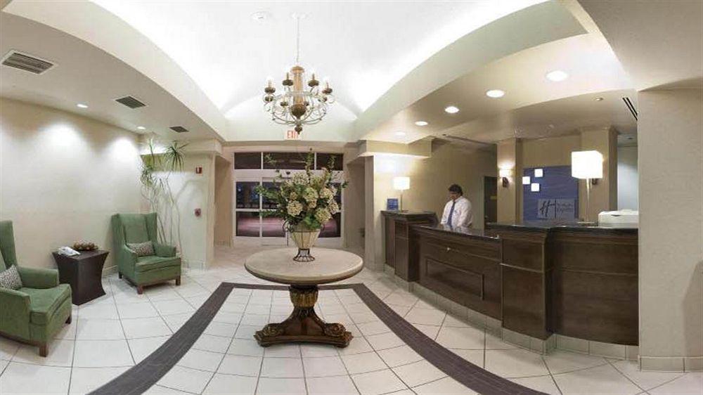 Holiday Inn Express Hotel & Suites Eagle Pass By Ihg Exterior foto