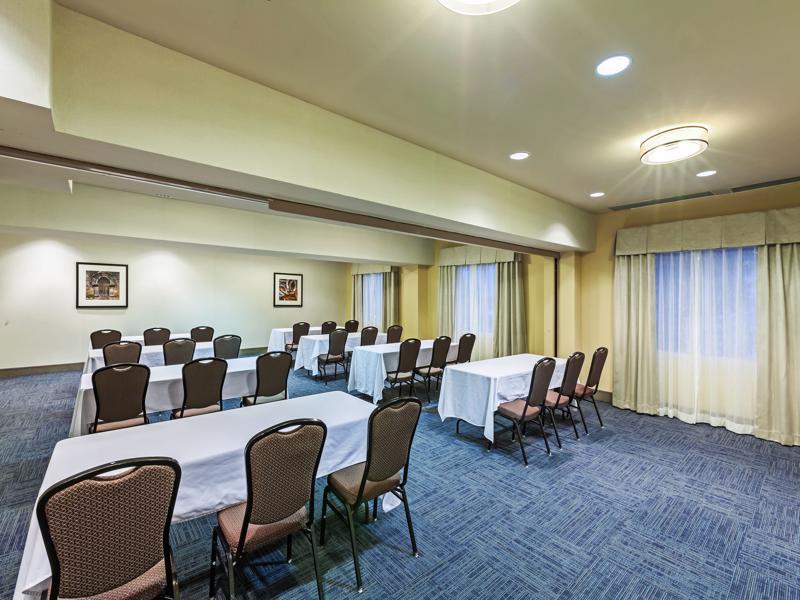 Holiday Inn Express Hotel & Suites Eagle Pass By Ihg Exterior foto