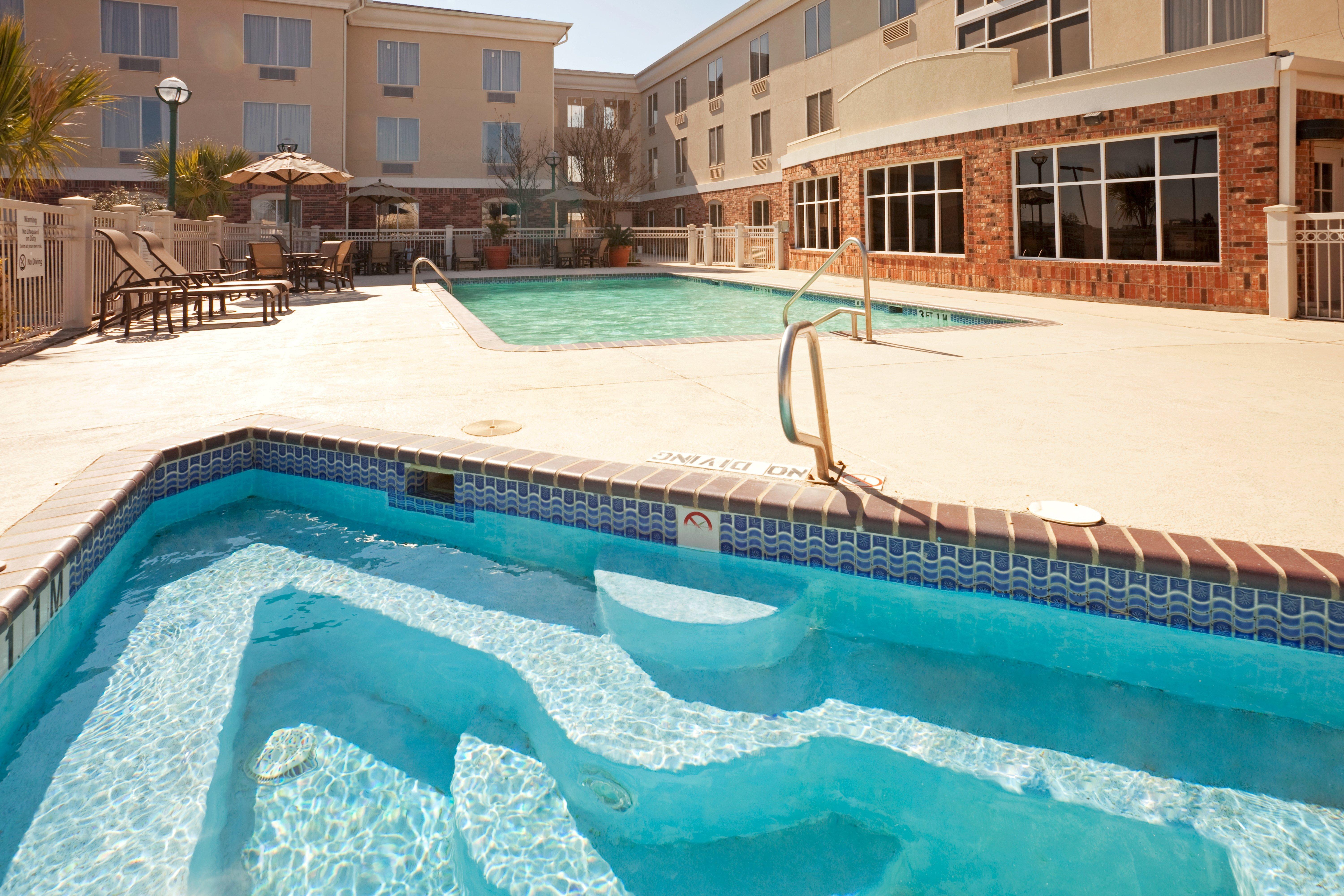 Holiday Inn Express Hotel & Suites Eagle Pass By Ihg Exterior foto