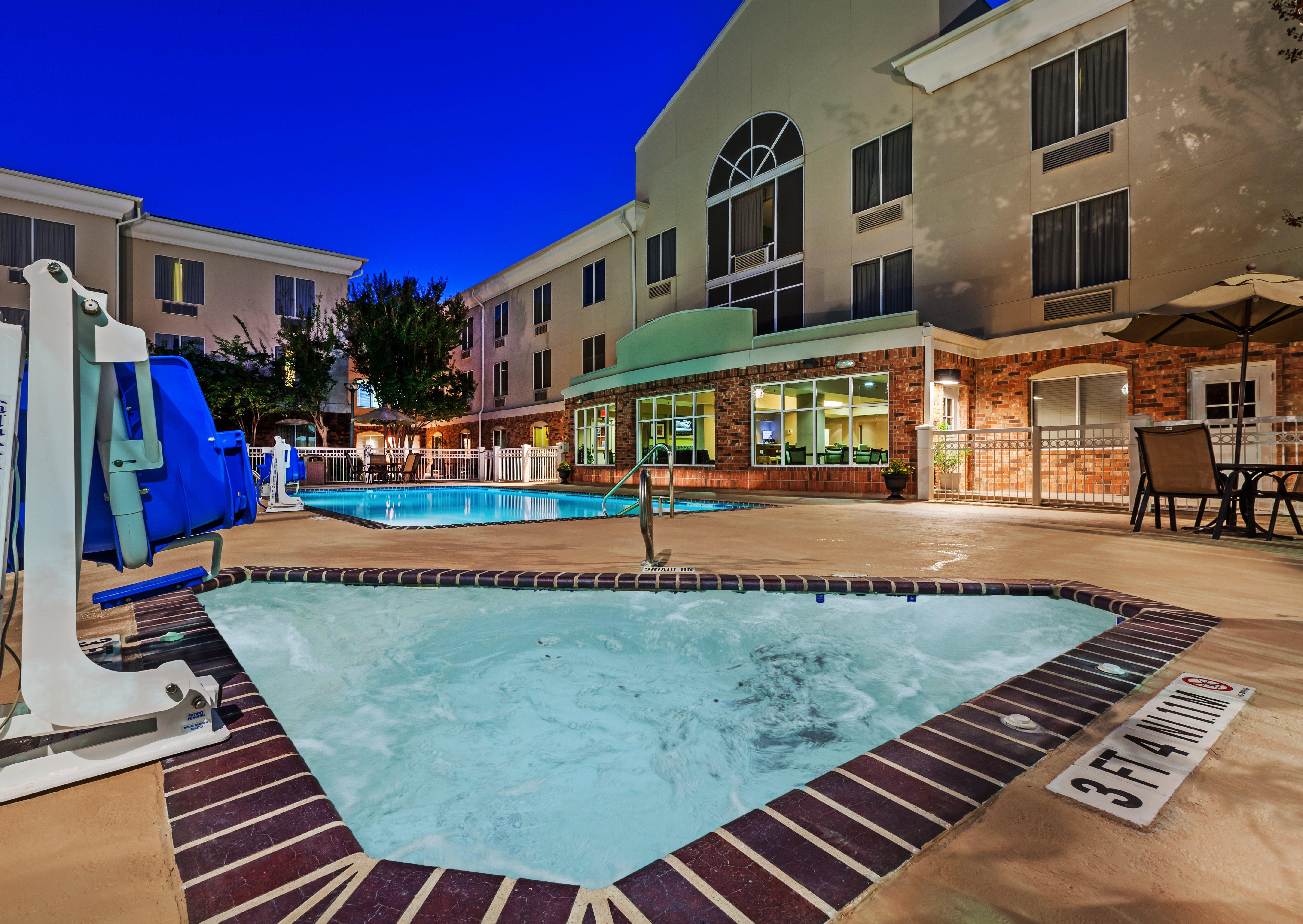 Holiday Inn Express Hotel & Suites Eagle Pass By Ihg Exterior foto