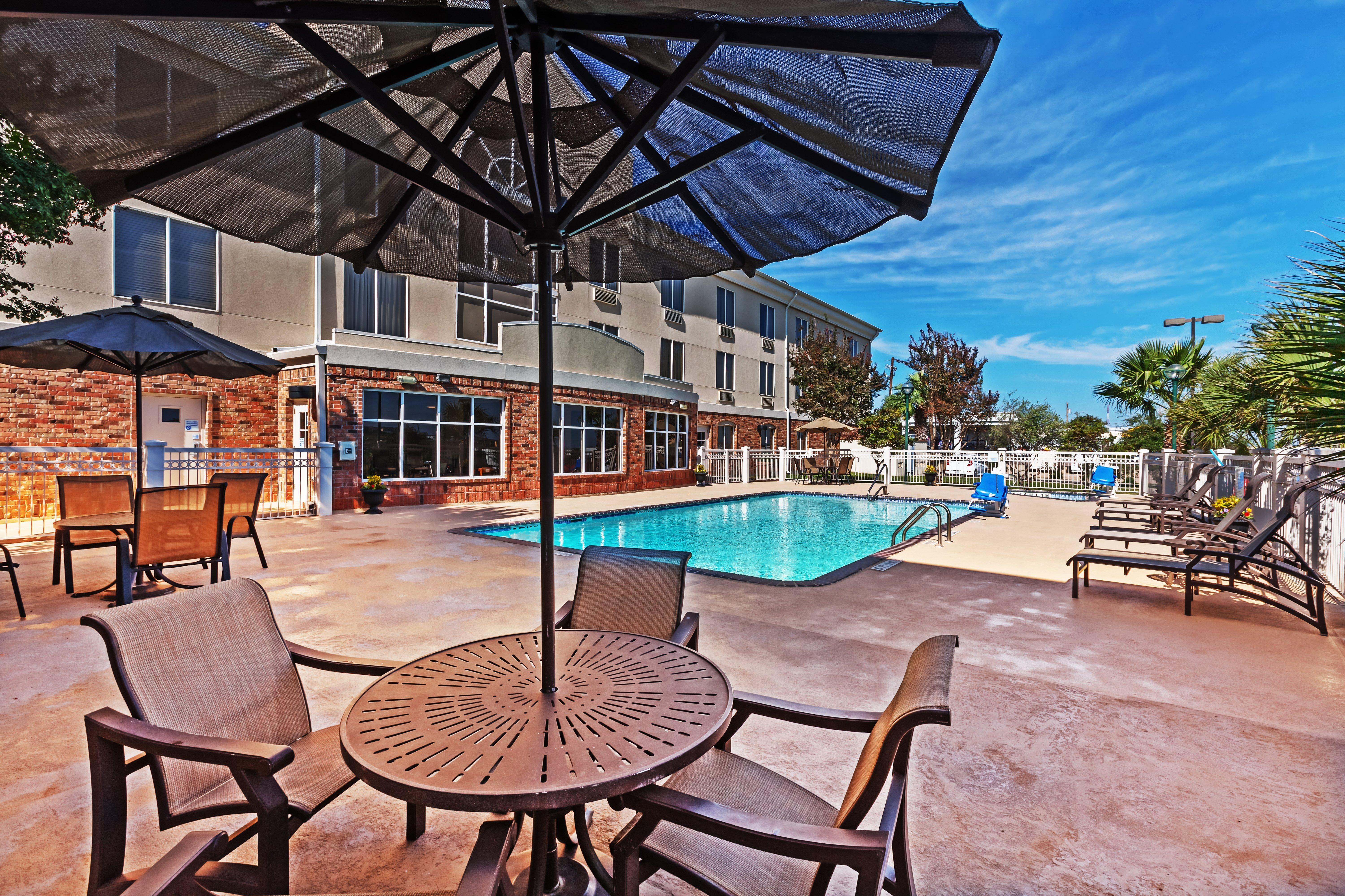 Holiday Inn Express Hotel & Suites Eagle Pass By Ihg Exterior foto