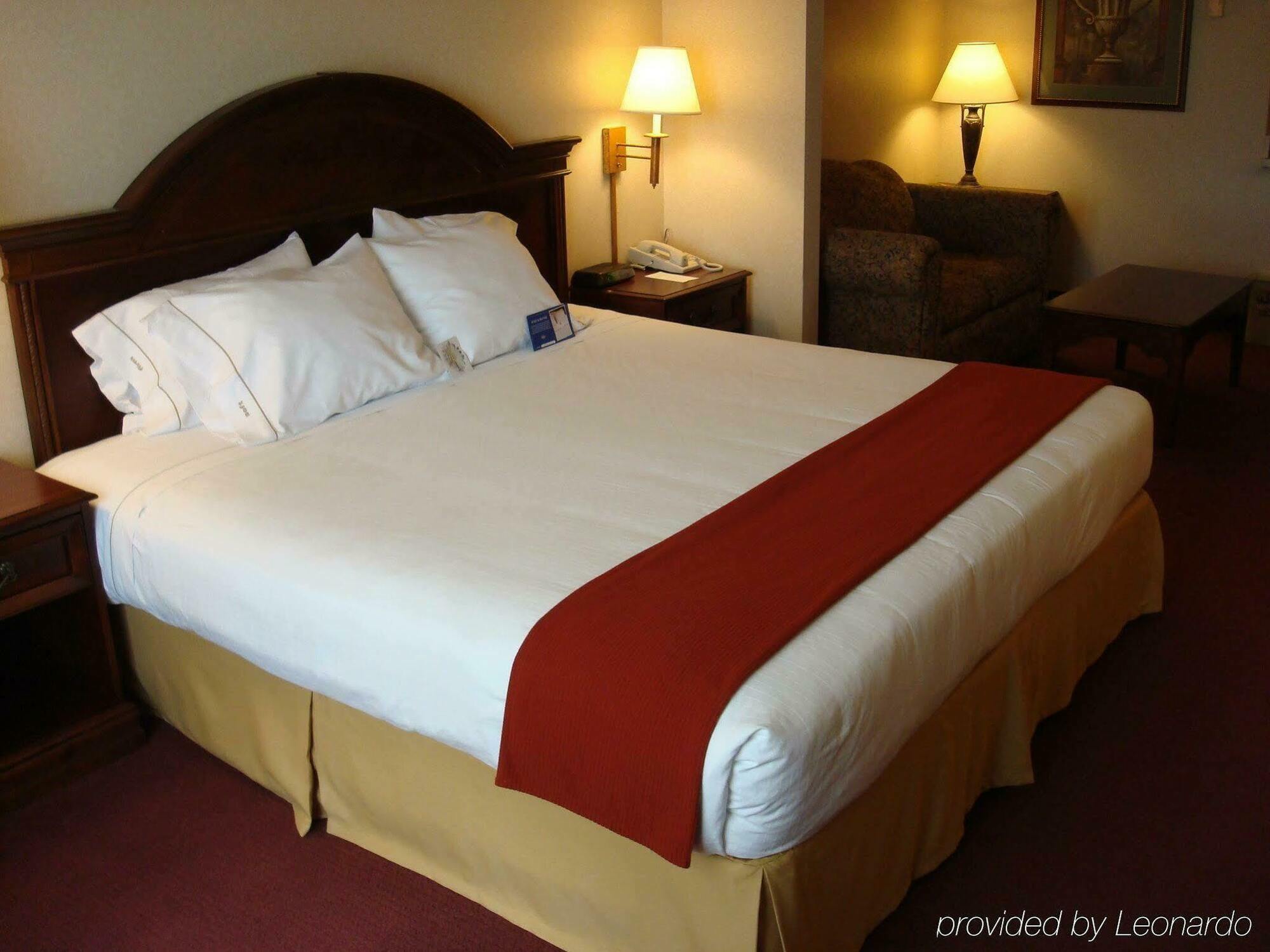 Holiday Inn Express Hotel & Suites Eagle Pass By Ihg Exterior foto